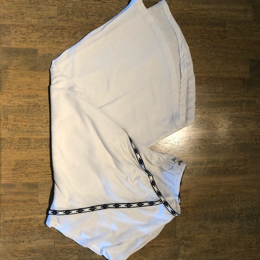 Madewell Top with Accent Border - Picture 6 of 6